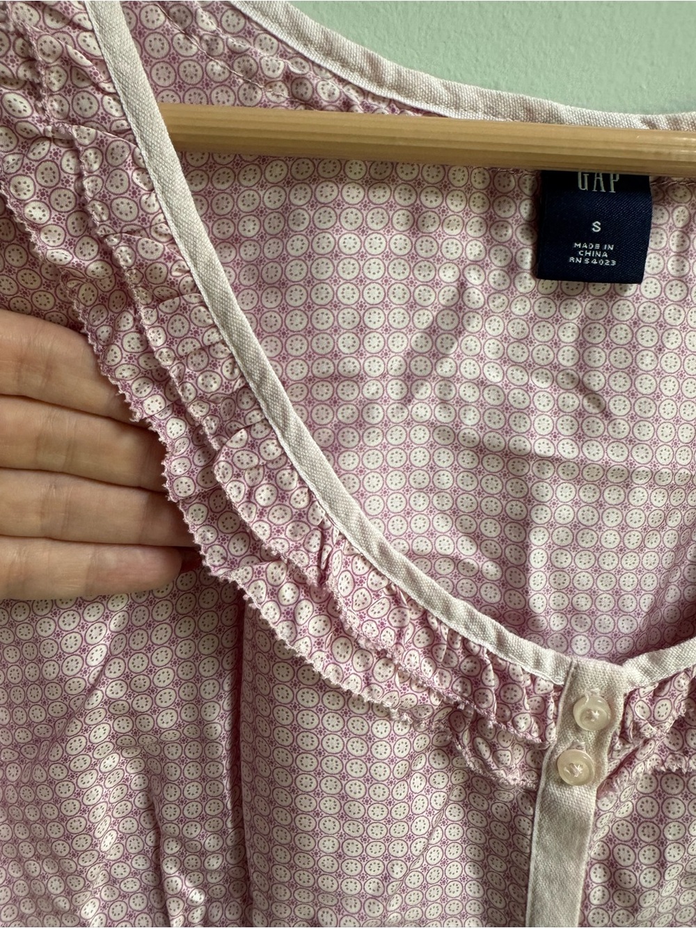 GAP Pink Checked Sleeveless Ruffle Button-Front Top - Picture 8 of 8